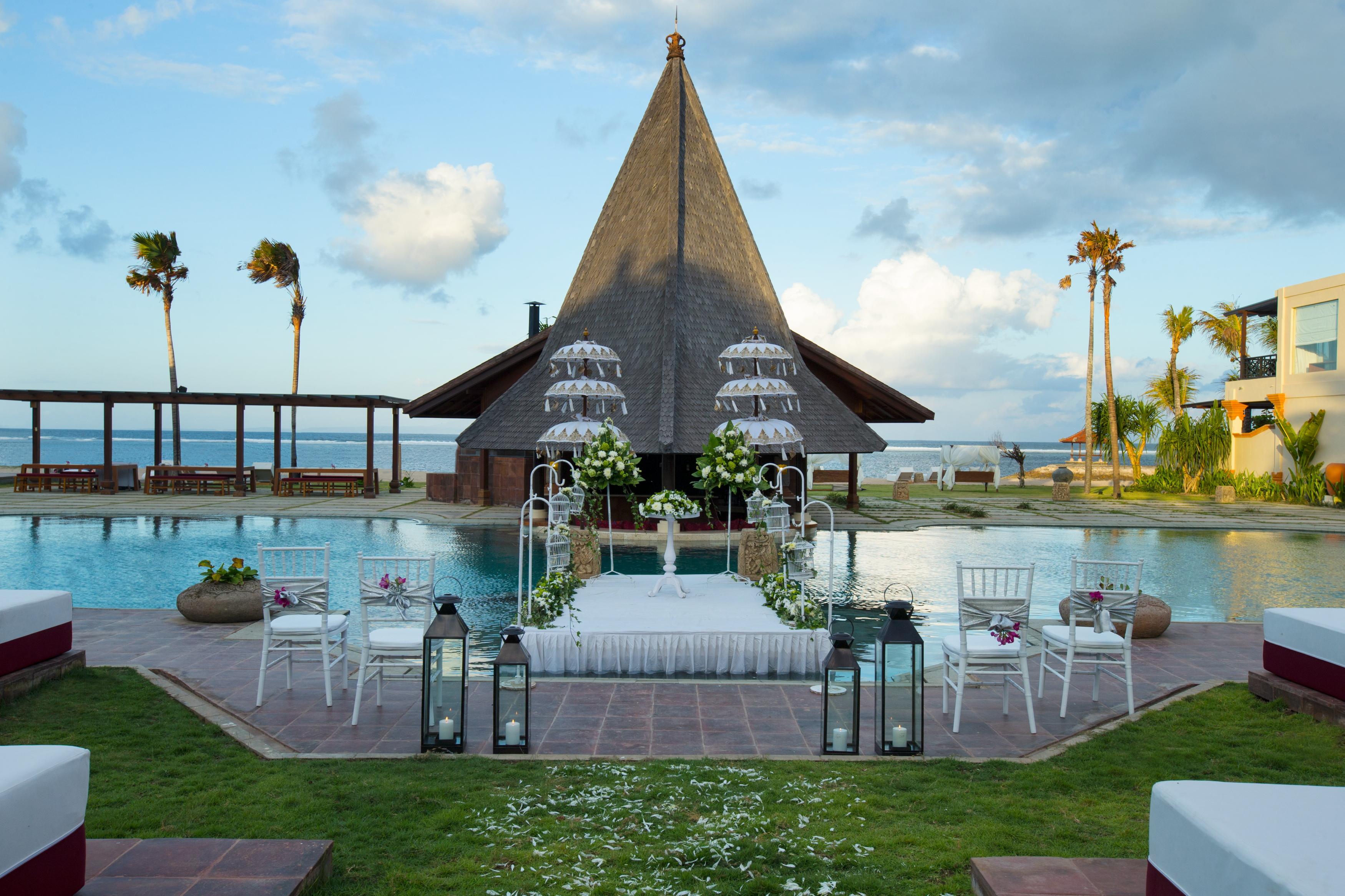 صدارة بوتيك بيتش ريزورت نوسا دوا المظهر الخارجي الصورة The chapel at the resort