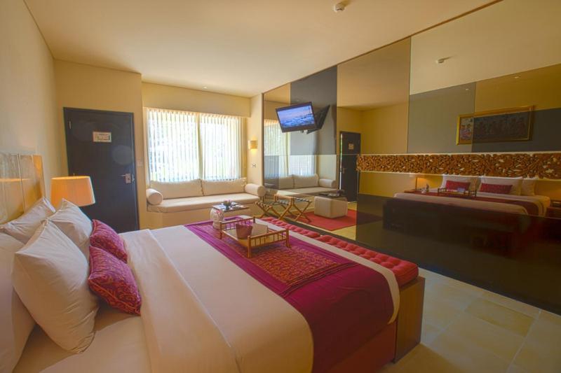 صدارة بوتيك بيتش ريزورت نوسا دوا الغرفة الصورة Suite at the hotel