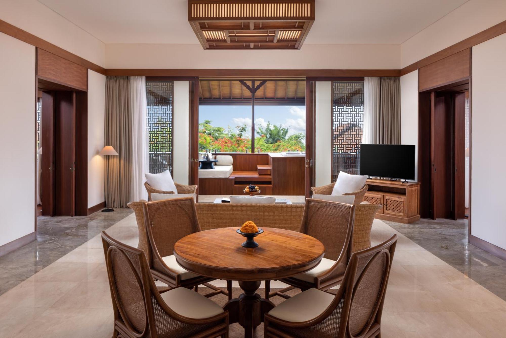 صدارة بوتيك بيتش ريزورت نوسا دوا المظهر الخارجي الصورة Living room of a suite